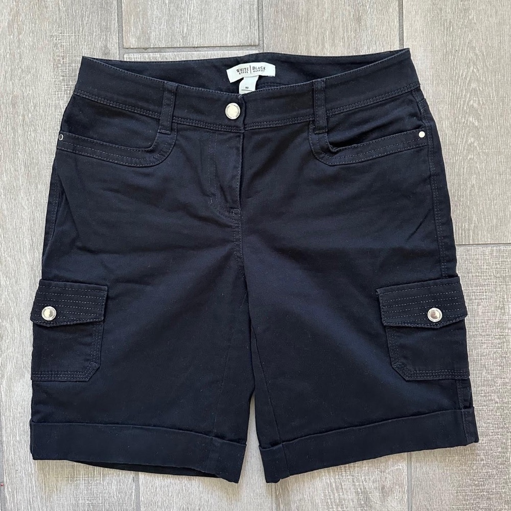 (Like New) White House Black Market Cargo Bermuda Shorts Size 00 Black Cuffed